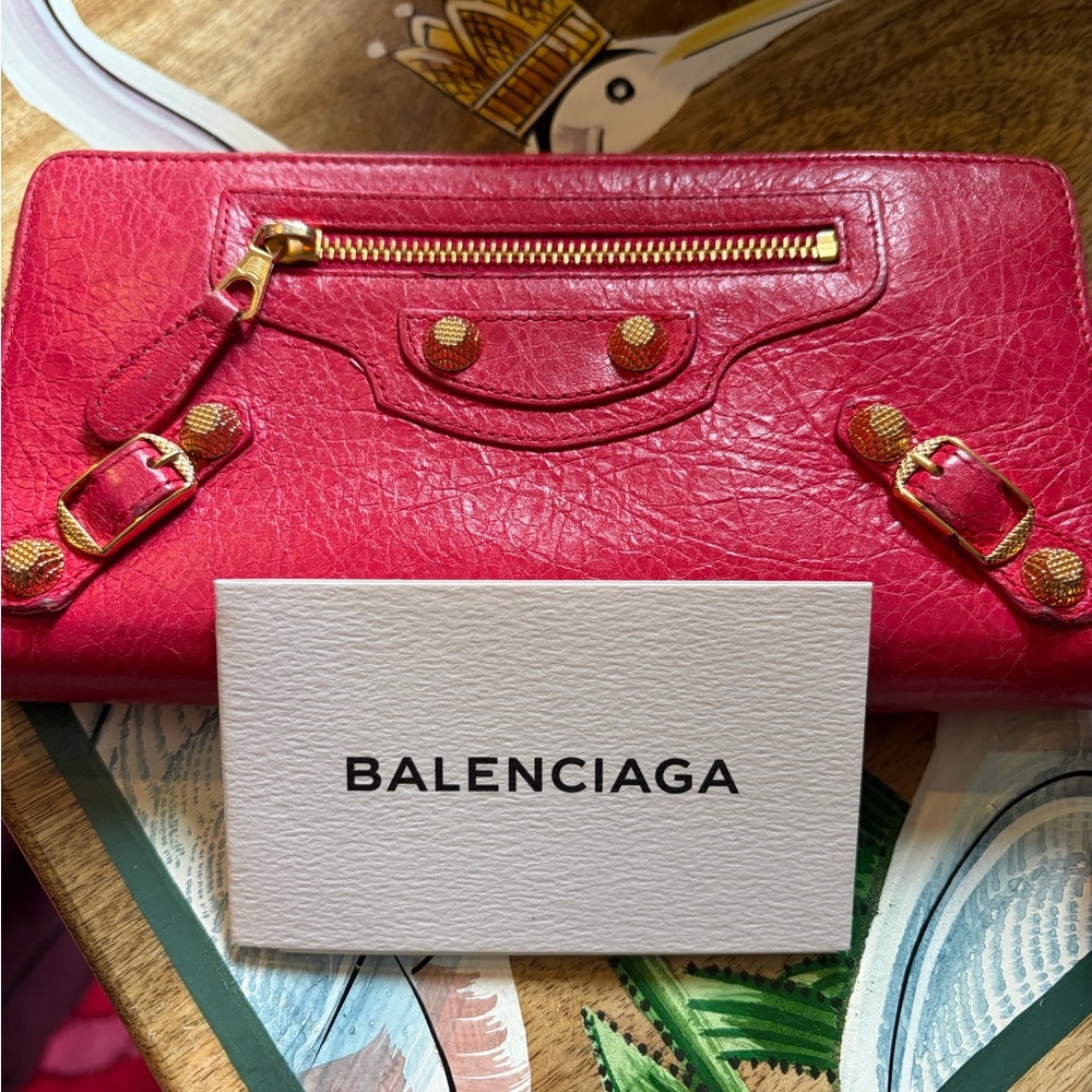 Balenciaga le City Long  Leather Wallet Absolutely Gorgeous 🩷❤️🩷